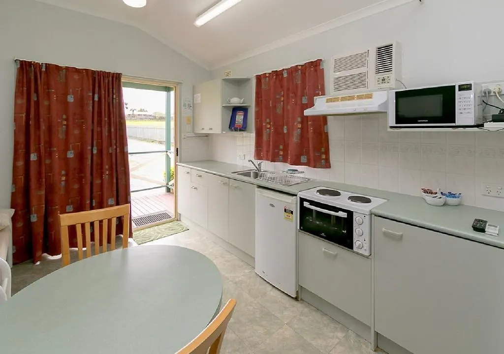 Maryborough Caravan & Tourist Park Hotel